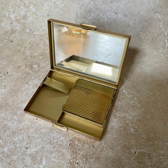 Vintage brass rectangular compact - image 5