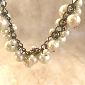 Vintage faux pearl choker style necklace