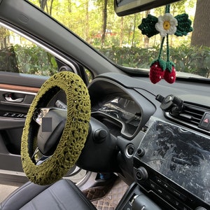 Handmade Crochet Steering Wheel Cover: Sunflower Car Accessories image 2