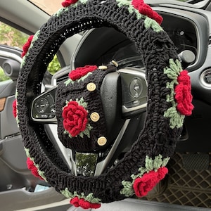 女性用バラの花のステアリングホイールカバー、かぎ針編みの車のステアリングホイールカバー、かわいいバラのシートベルトカバー、車のインテリアアクセサリーデコレーション