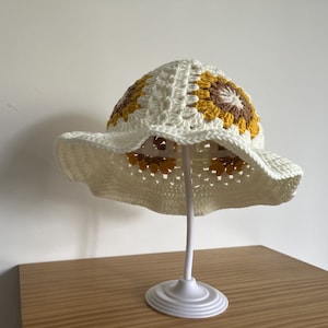 Crochet Flower Bucket Hat,crochet bucket hats,cute bucket hats,granny square hats,crochet hat,sunflower crochet hat