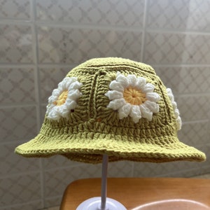 Crochet Flower Bucket Hat,crochet bucket hats,cute bucket hats,granny square hats,daisy crochet hat,sunflower crochet hat