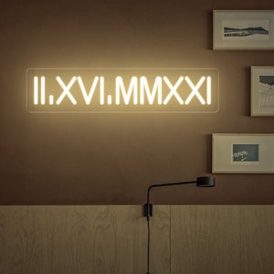 Placa de néon com data de numeral romano personalizada, placa de data de casamento personalizada, sinalização de casamento com numeral romano, presente de noivado de aniversário, presente para casais