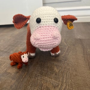 Mama Cow and Calf, Hereford Cow, Amigurumi Cow, Handmade Farm Toys, Birthday Gift, Handmade Gift, Crochet Cow, Crochet Gift, Educational Toy