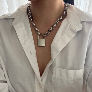 Collar con candado de plata, collar con candado grande, collar con candado grande, collar llamativo, gargantilla con candado grande, gargantilla de plata, sin deslustre