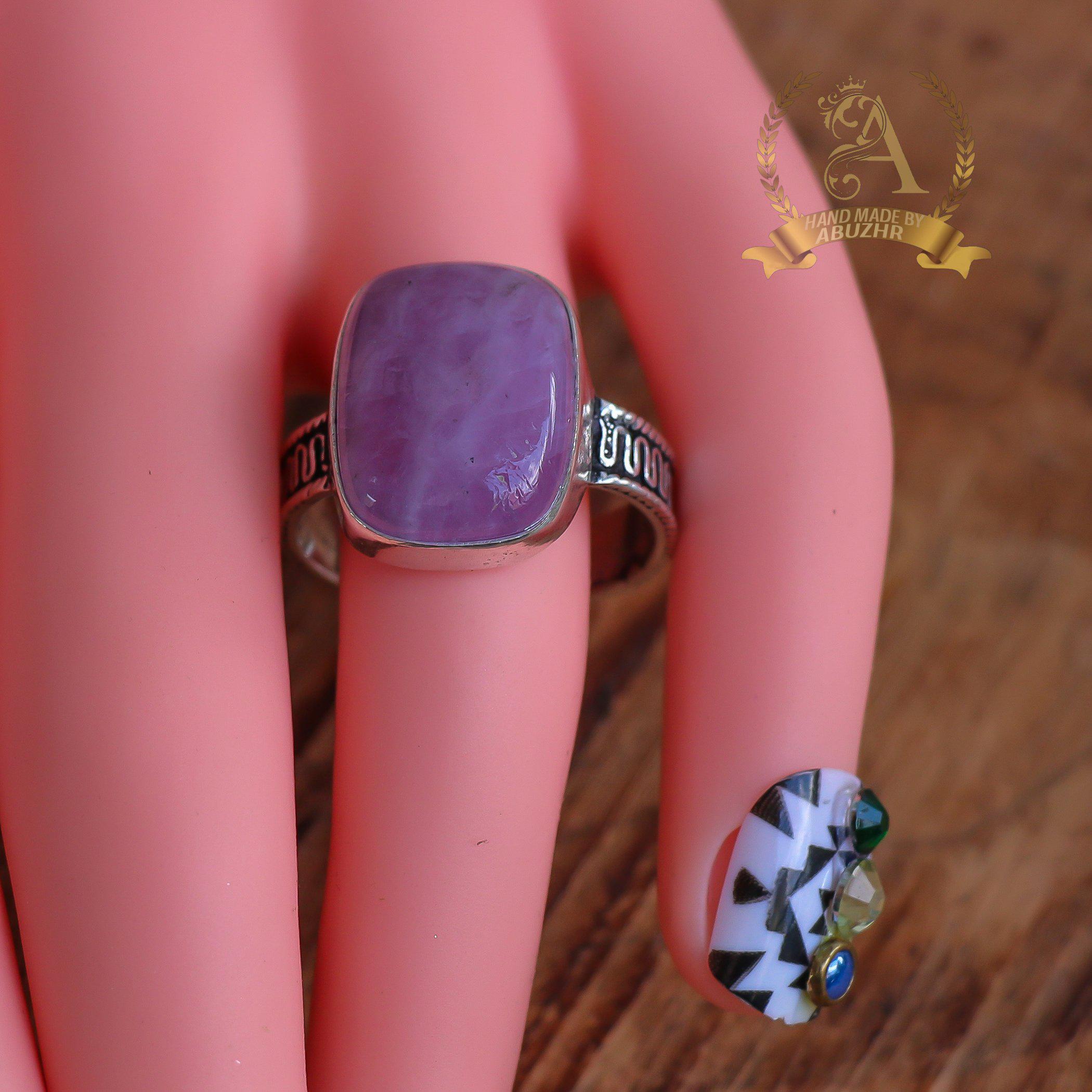 Anello in argento sterling 925 con pietra preziosa rara naturale Hackmanite con cambio di colore UV (non trattato) - Italia Anello in argento sterling 925 con pietra preziosa rara naturale Hackmanite con cambio di colore UV (non trattato) - Italia