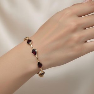Armband med gulddroppsgranat - Elegant smycke med januari-födelsesten för kvinnor - Elegant armband med rött ädelsten