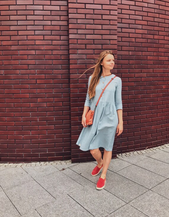 light blue dress with red shoes Accessorizing a Vintage Dress