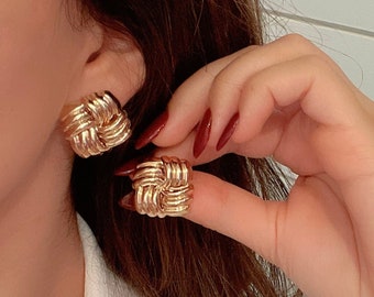 Trendy Gold Quilted Stud Earrings, Gold Square Basket Weave Stud Earrings, Vintage Gold Square Stud Earrings,Luxury Designer Earrings