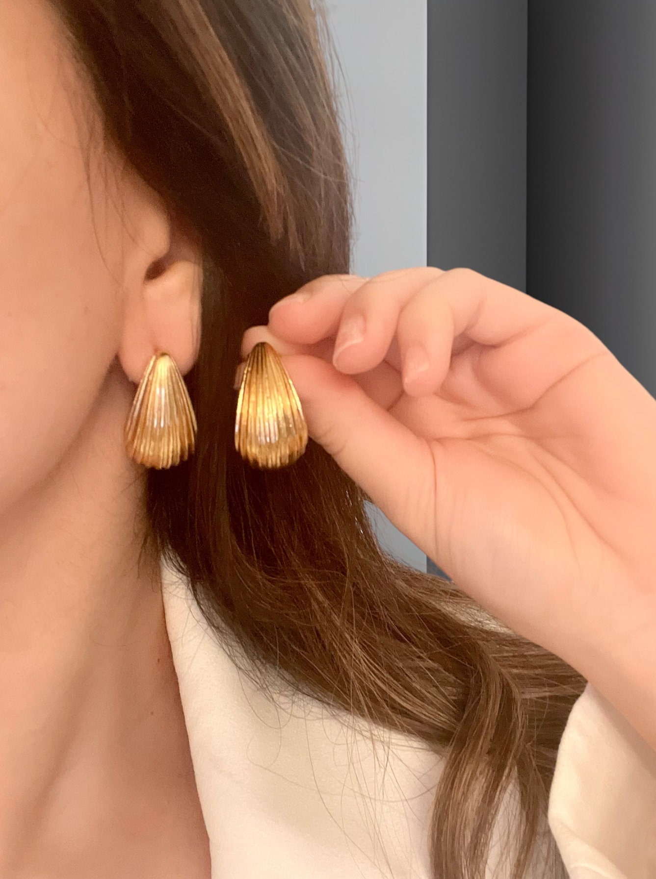 Best Seller Trendy 2025 Gold Drop Earrings,Drop Dupe Earrings,Vintage Gold Teardrop Earrings,Chunky Dome Earrings,Luxury Celebrity Earrings