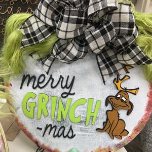 Grinch/Max 16” door hanger