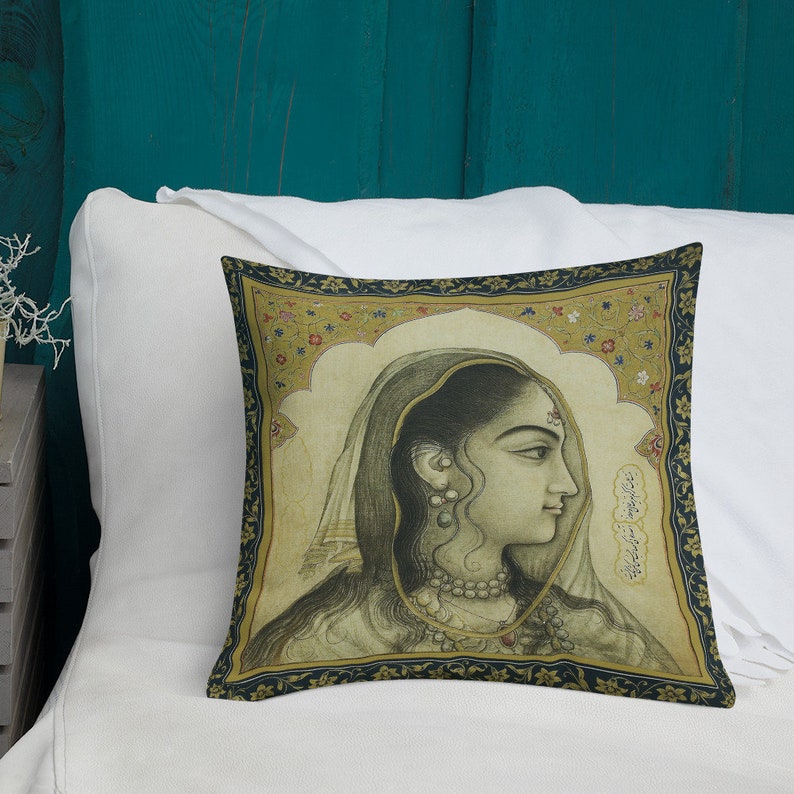 18 x 18 inches /& 22 x 22 inches Vintage Indian Art Print Throw Pillow Cushion including insert