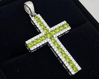 Ciondolo a croce in peridoto: collana in argento sterling con pietra portafortuna di agosto, regalo perfetto