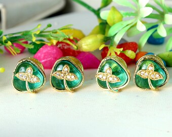 Vintage Style Sky Blue Topaz Tuxedo Stud Set: Gold Plated Brass