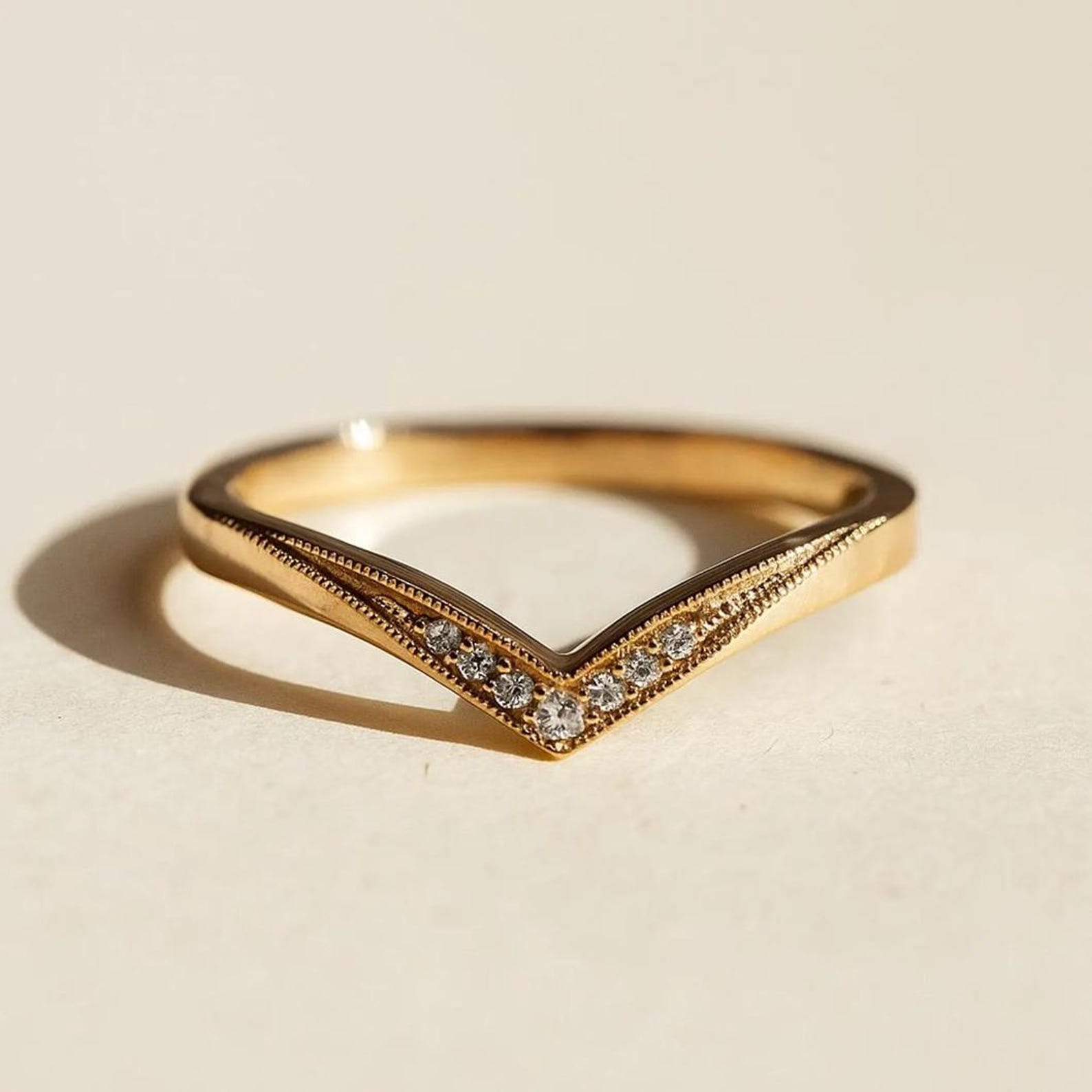 Vintage Chevron Ring, 14K Gold Curved Wedding Band for Women, Milgrain ...