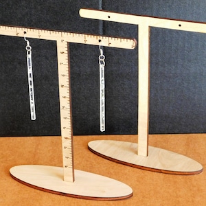 Earring Display Stand/Earring Holder with Measurements/Jewelry Stand for Earrings/Earring Stand with Ruler for Dangle Earrings