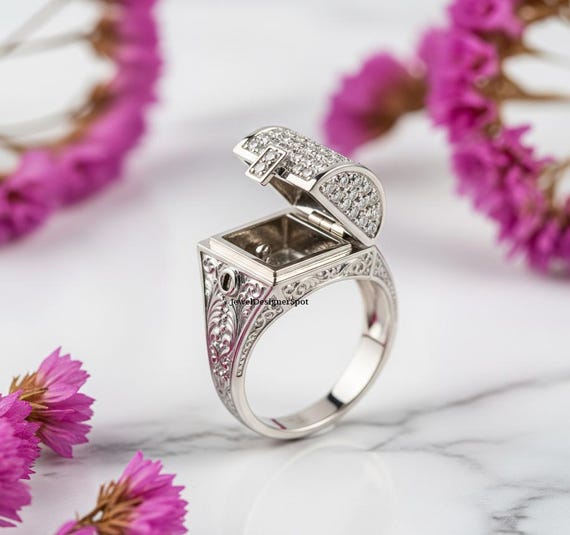 Circa 1920 Edwardian Poison Ring, Poison Secret Box Tank Ring