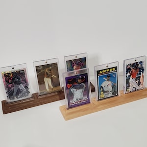 Trading Card Display Stand Naturnussbaum, Ahornholz Baseballkarte oder Trading Card 3 Card Display, Ständer, Halter