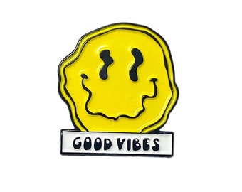 Funny Enamel Pin, Smile Pin, Yellow Happy Face, Good Vibes Pin, Aesthetic Pins, Smiling Face, Yellow Emoji, Cute Backpack Pins