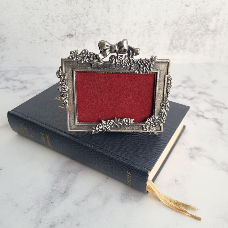 Adorable small vintage floral and bow pewter frame, charming photo holder, shabby chic home decor, unique collectible, perfect for a gift