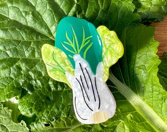 Pince à cheveux bok choy : accessoire végétarien tendance