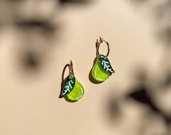 Mini Pear Dangle//Statement Boucle d’oreille//Boucle d’oreille en acrylique//Boucles d’oreilles en fruits//Petites boucles d’oreilles