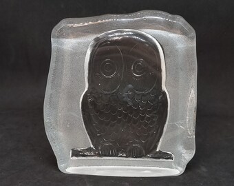 Vintage "Owl" glass paperweight | Made in Sweden |