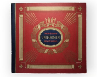 1930s Uniforms of the Old Army Album | Waldorf Astoria Cigarette Factory Munich |