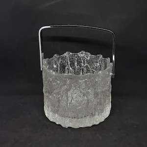 Vintage Swedish art glass basket | Fruit bowl | Candy bowl |
