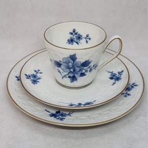 Teacup & saucers by Edelstein Bavaria, Germany |