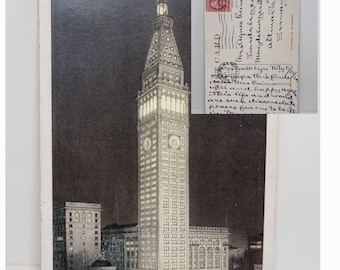 1920 New York Metropolitan Building At Night Postcard |