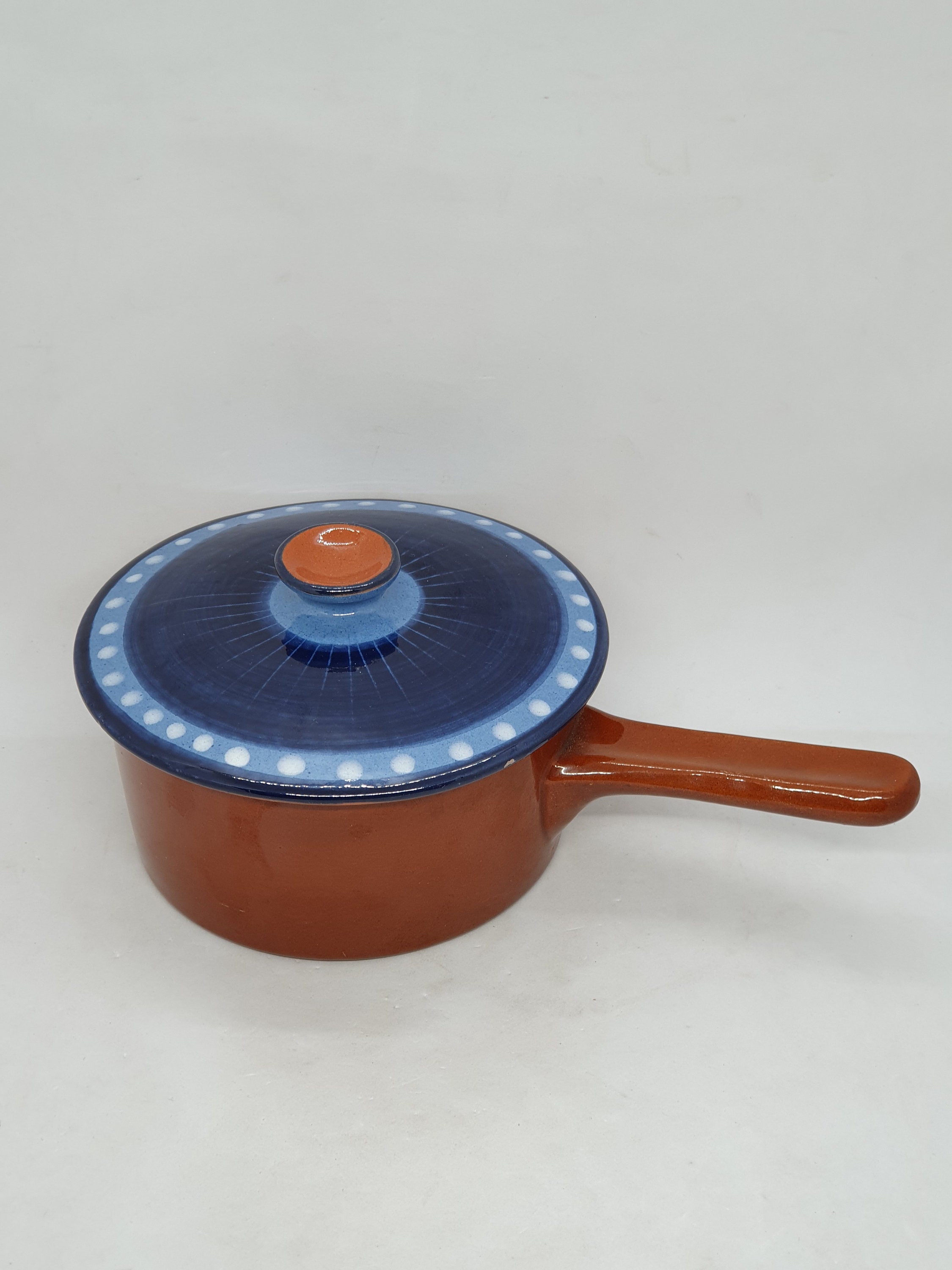 ガブリエルがデザインした蓋付きヴィンテージスウェーデン陶器ボウル