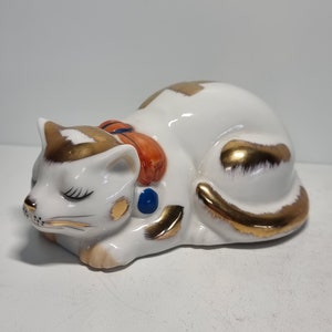 Vintage Porcelain Cat Figurine | Made in Japan |