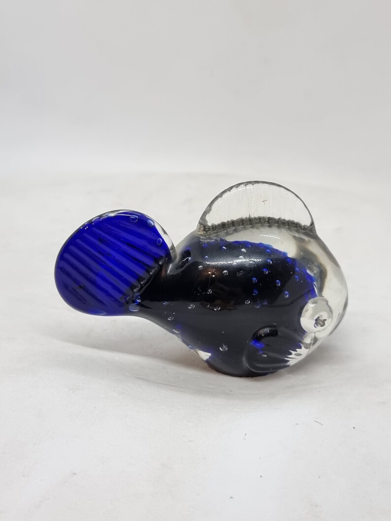 Curated visual reference: Price Guide For Collectible Blue Glass Fish Reference: Vintage Blue Glass Fish Made In Sweden