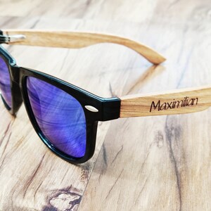 Personalisierbare Brille Holz Sonnenbrille Verspiegelt Polarisiert Name Modern Bild 2