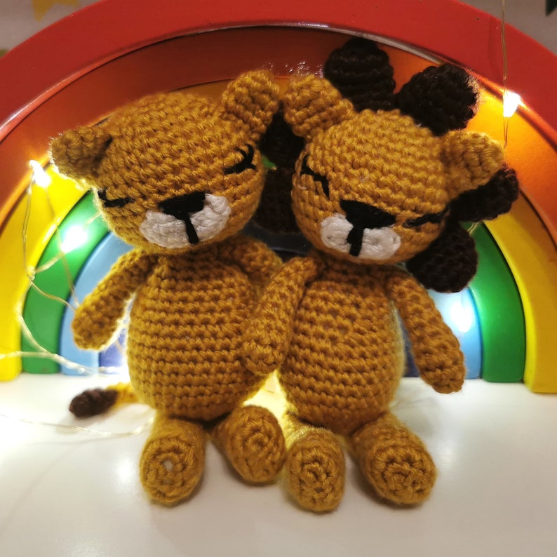 crochet pattern PDF Sunflower the sleepy lion amigurumi pattern