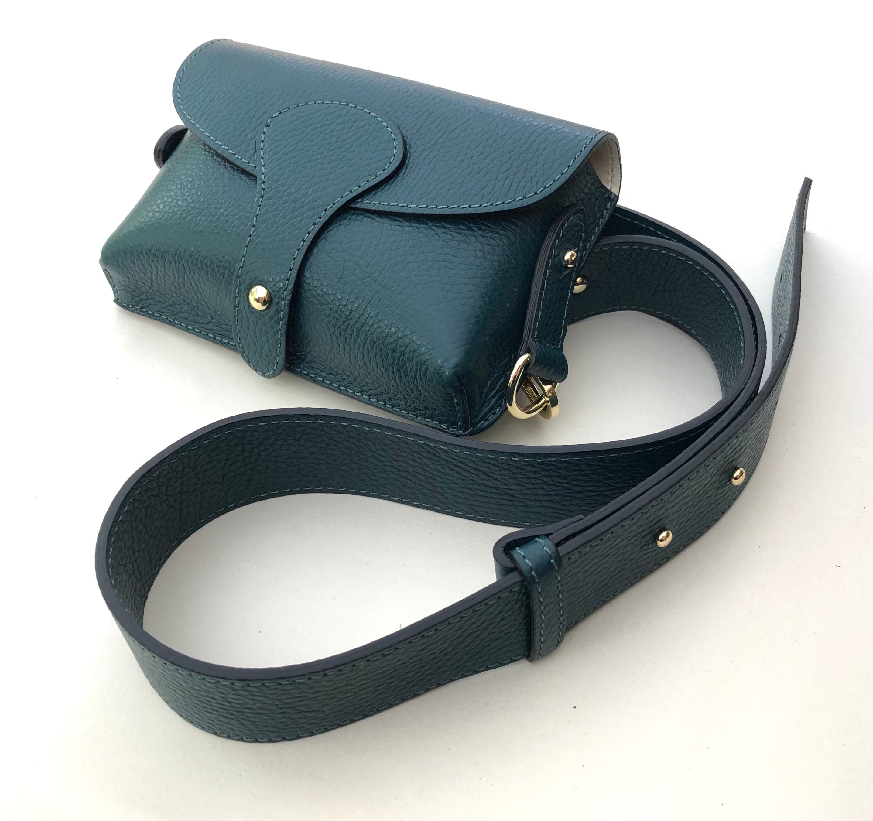 Women's leather crossbody bag on a wide strap on a wide strap Prima S  KF-4889. Buy women's leather Crossbody bags on a wide strap online on store  Katerinafox. Worldwide delivery, price and
