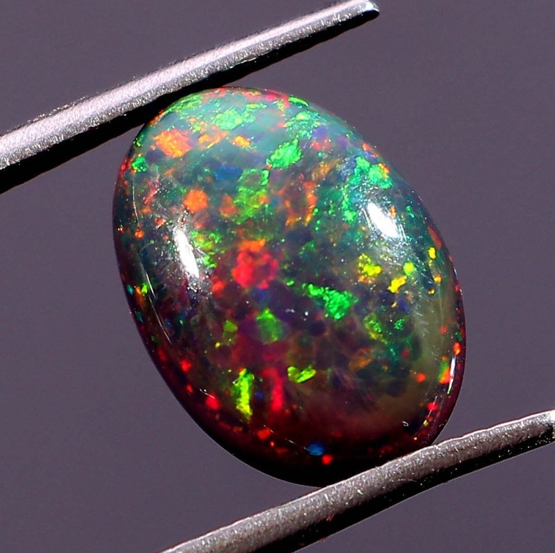 1.56 ct Ovale Cabochon Forme (10 x 7 mm) Opale Rouge éthiopienne Naturel Vrac Pierre précieuse, Pierre précieuse, Opale