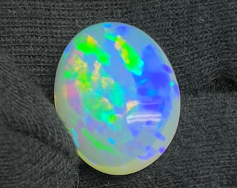 Cabochão de Opala Etíope Natural – Opala de Fogo Oval Welo 8 x 10 mm
