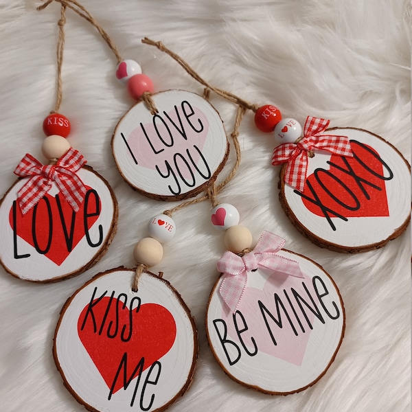 Valentines Day Ornaments, Valentines Day, Valentines Ornament, Wood Slices, Wood Slice Ornament, Valentines Day, Valentines Day Decor,