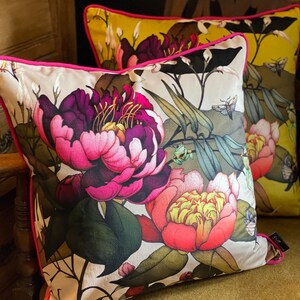 Peony and Tree Frog Luxury Velvet Cushion 43cm Square Feather Filled Cushion Pad Included