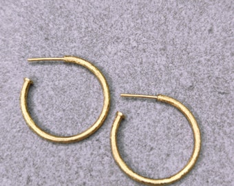 18kt yellow gold hoop earrings