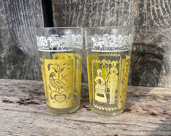 Dutch Glasses -- Dutch Glassware -- Vintage Barware -- Barware Vintage -- Vintage Tumblers -- Dutch Glasses -- Pennsylvania Dutch