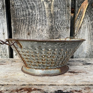 Antique Strainer — Vintage Strainer — Fruit Strainer — Vintage Metal Strainer - Vintage Kitchen Decor - Metal Strainer - Vintage Colander