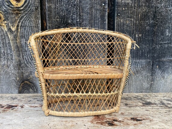 Small 2024 wicker bench