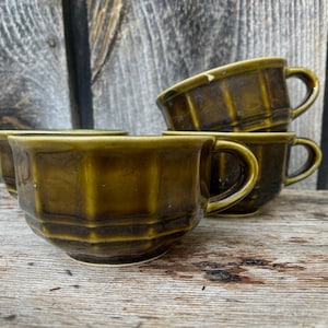 Vintage Tassen -- 1970er Jahre Tassen -- Set von 4 1970er Tassen -- 70er Jahre Tassen Set -- Pflatzgraff Tassen -- Pfaltzgraff Pottery - Dunkelgrüne Tassen -1970er Jahre Tassen