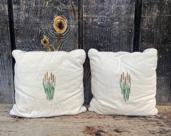 Vintage Cattail Pillows -- Matching Pillow Set -- Vintage Matching Pillows -- Cattail Pillows -- Floral Pillows -- Vintage Plant Pillows