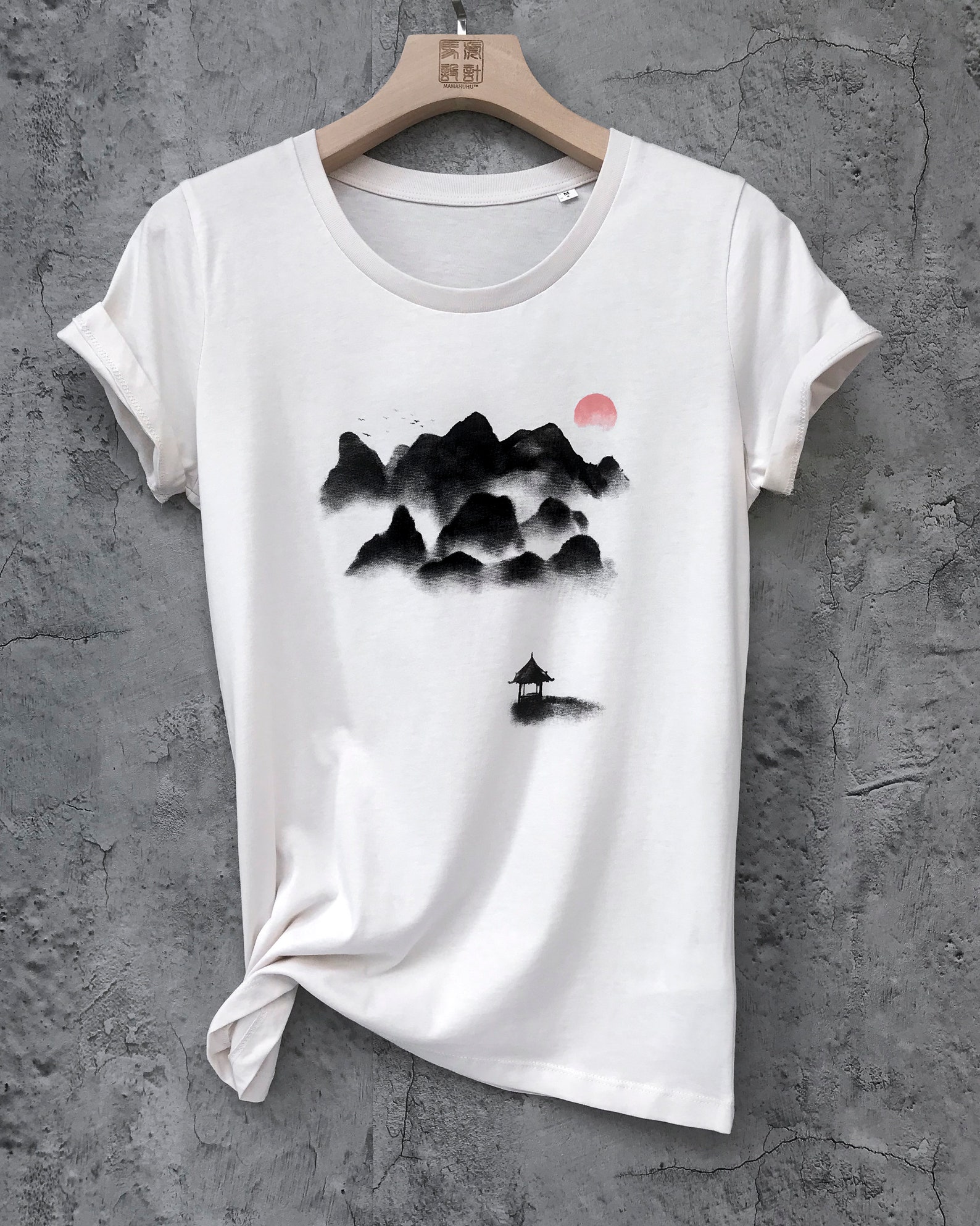 Vintage White T Shirt
 T Shirt Vintage White Women s Men s Tshirt with