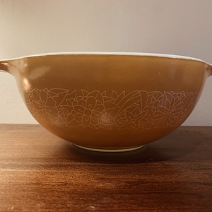 Bol gigogne vintage Cendrillon en pyrex brun boisé, n° 443, bol de service - 2,5 pintes, beige