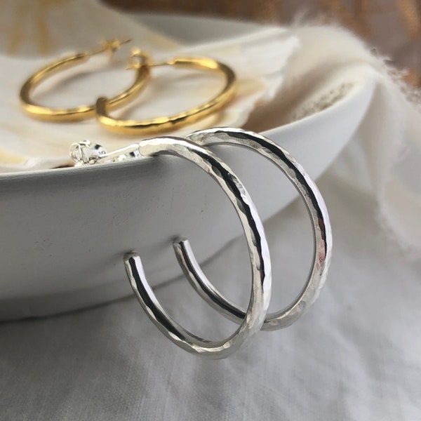 Recycled Silver textured Oval Hoop Earrings, Medium size solid Hoops, Sustainable Handcrafted Jewellery, Eco conscious gifts